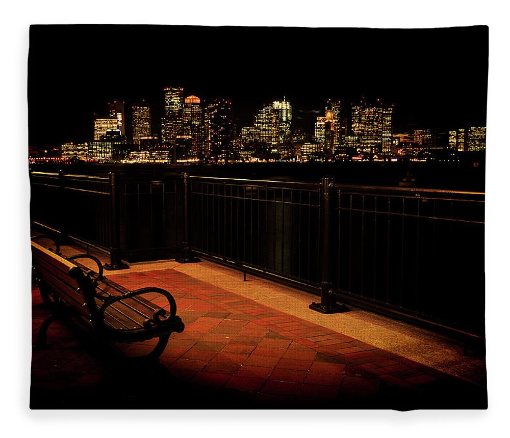 Boston Fleece Blanket featuring the photograph Boston Lamplight by Rob Davies