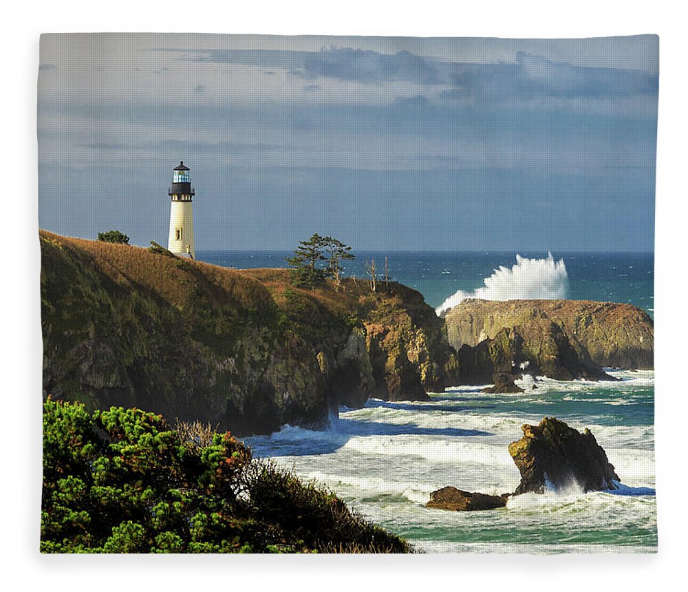Yaquina Head Lighthouse Fleece Blanket featuring the photograph Breaking Waves At Yaquina Head Lighthouse by James Eddy