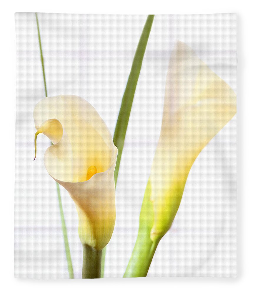 Calla Lily Fleece Blanket featuring the photograph Calla Lily by Mike McGlothlen