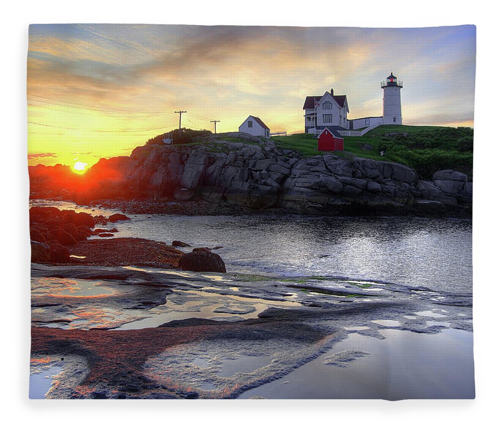 Sunrise Fleece Blanket featuring the photograph Cape Neddick Lighthouse Sunrise by Brett Pelletier