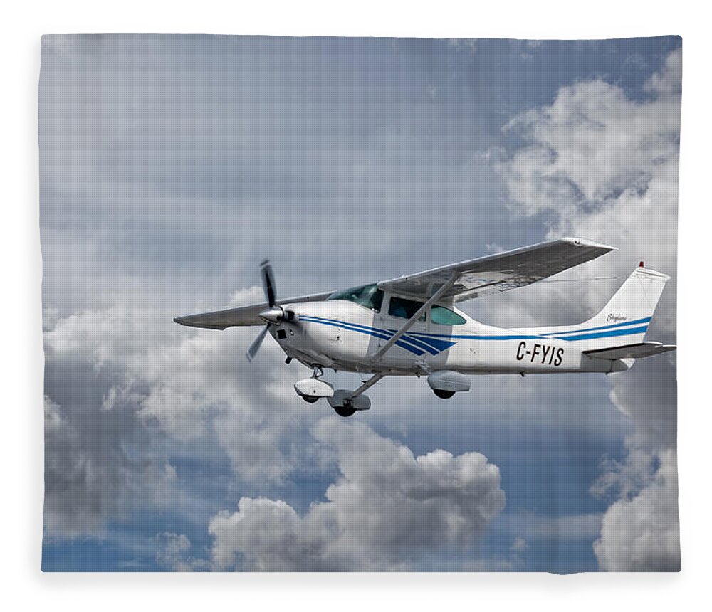 Aviation Fleece Blanket featuring the photograph Cessna 182Q by Guy Whiteley