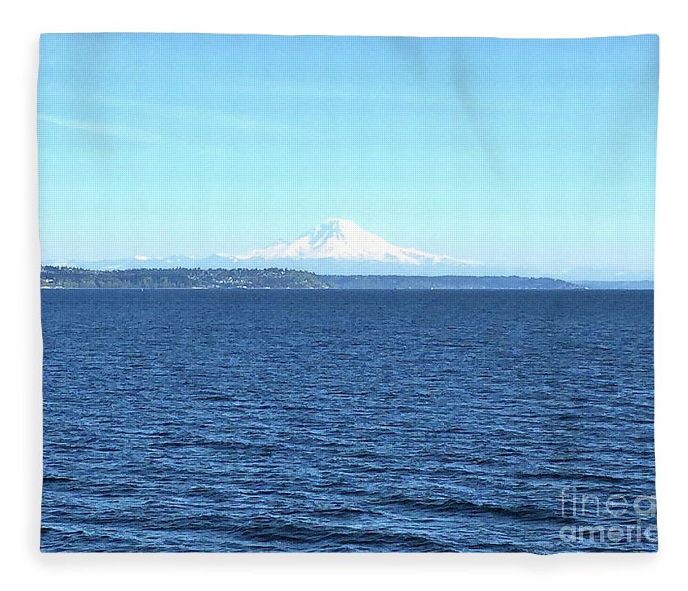 Seattle Fleece Blanket featuring the photograph Clear by Dennis Richardson