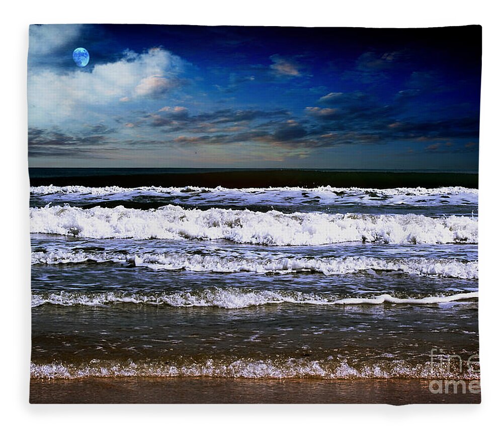 Aqua Fleece Blanket featuring the photograph Dawn of a New Day Seascape C2 by Ricardos Creations