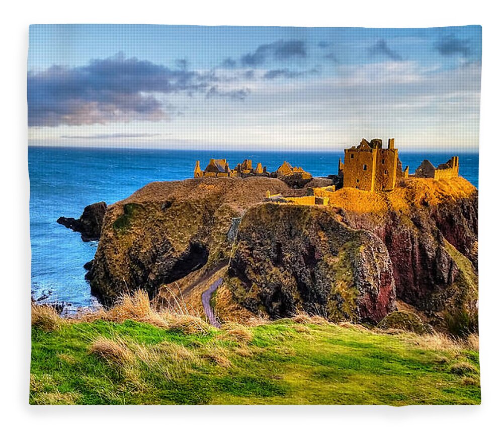 Scotland Fleece Blanket featuring the photograph Dunnottar Castle by Richard Gehlbach