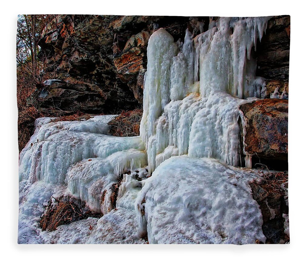 Ice Fleece Blanket featuring the photograph Frozen Waterfall by Suzanne Stout