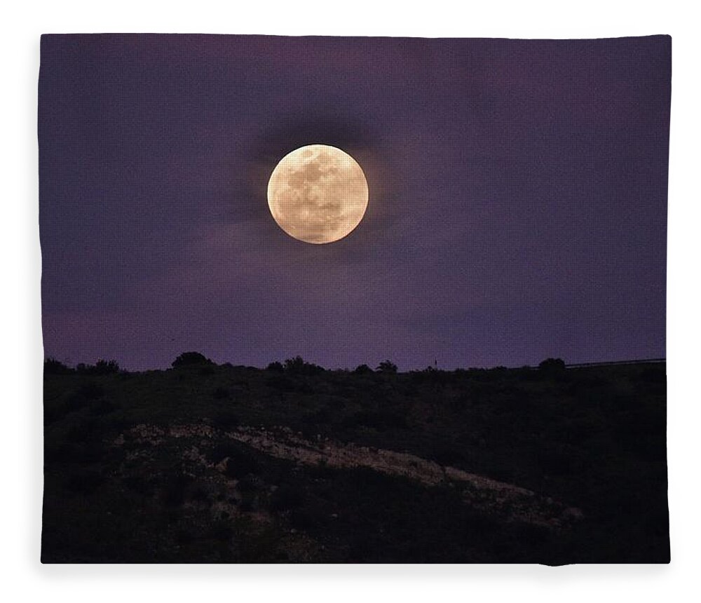 Linda Brody Fleece Blanket featuring the photograph Full Moon Rising Over Silhouetted Hillside with Purple Sky 3 by Linda Brody