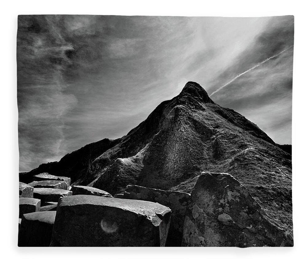 Giant's Causeway Fleece Blanket featuring the photograph Giant's Causeway 4 by Terence Davis