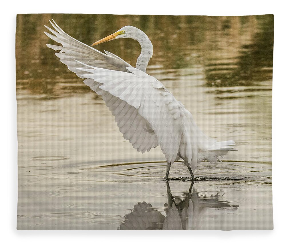 Great Egret Fleece Blanket featuring the photograph Great Egret 4763-112717-1cr by Tam Ryan