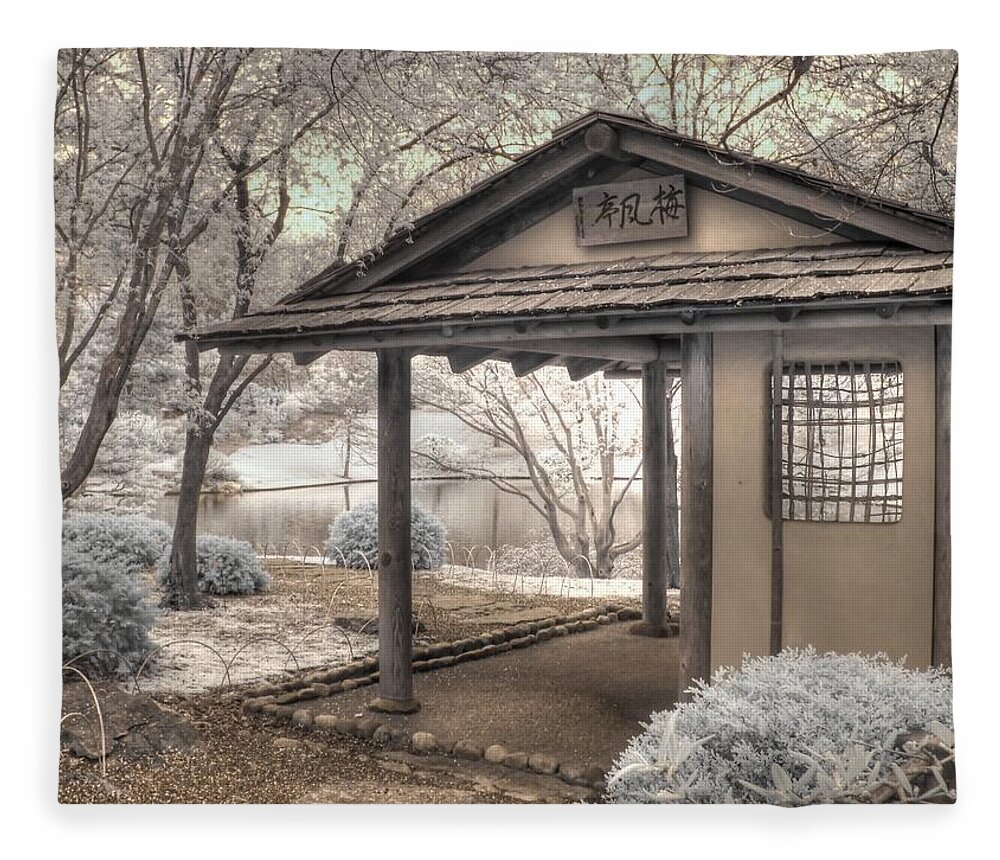 Japanese Garden Fleece Blanket featuring the photograph Japanese Tea House by Jane Linders