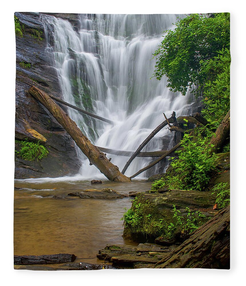 King Creek Falls Fleece Blanket featuring the photograph King Creek Falls by Robert J Wagner