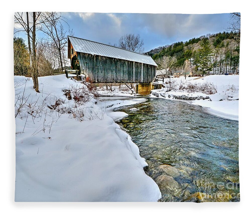 Larkin Covered Bridge Fleece Blanket featuring the photograph Larkin Covered Bridge by Steve Brown