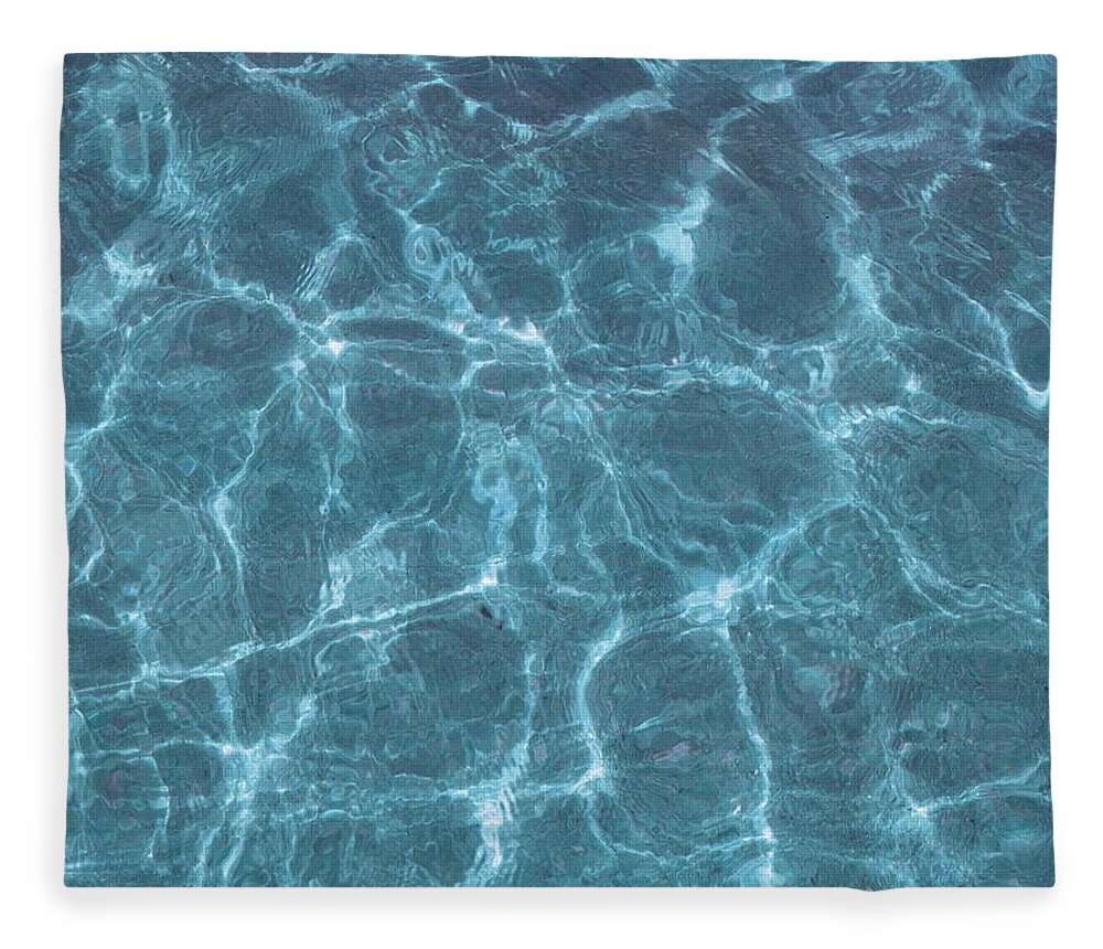 Blue Fleece Blanket featuring the digital art Glistening by Steven Robiner