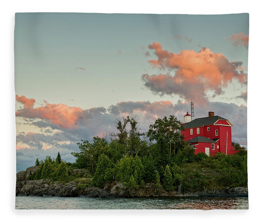 Lighthouse Fleece Blanket featuring the photograph Marquette Harbor Lighthouse 1 by Steve L'Italien