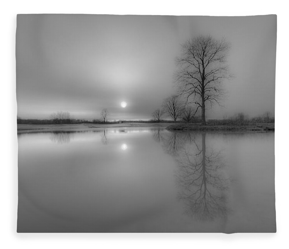 Sunset Fleece Blanket featuring the photograph Milktoast by Everet Regal