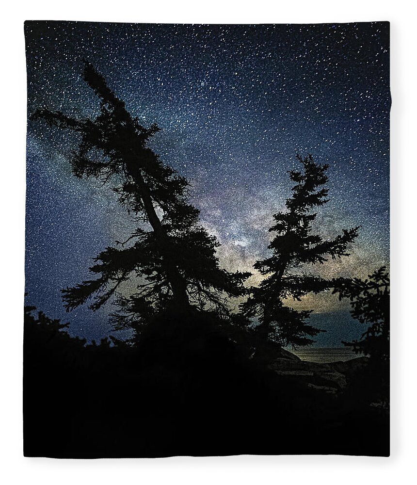 Milky Way Rising Fleece Blanket featuring the photograph Milky Way Rising by Marty Saccone