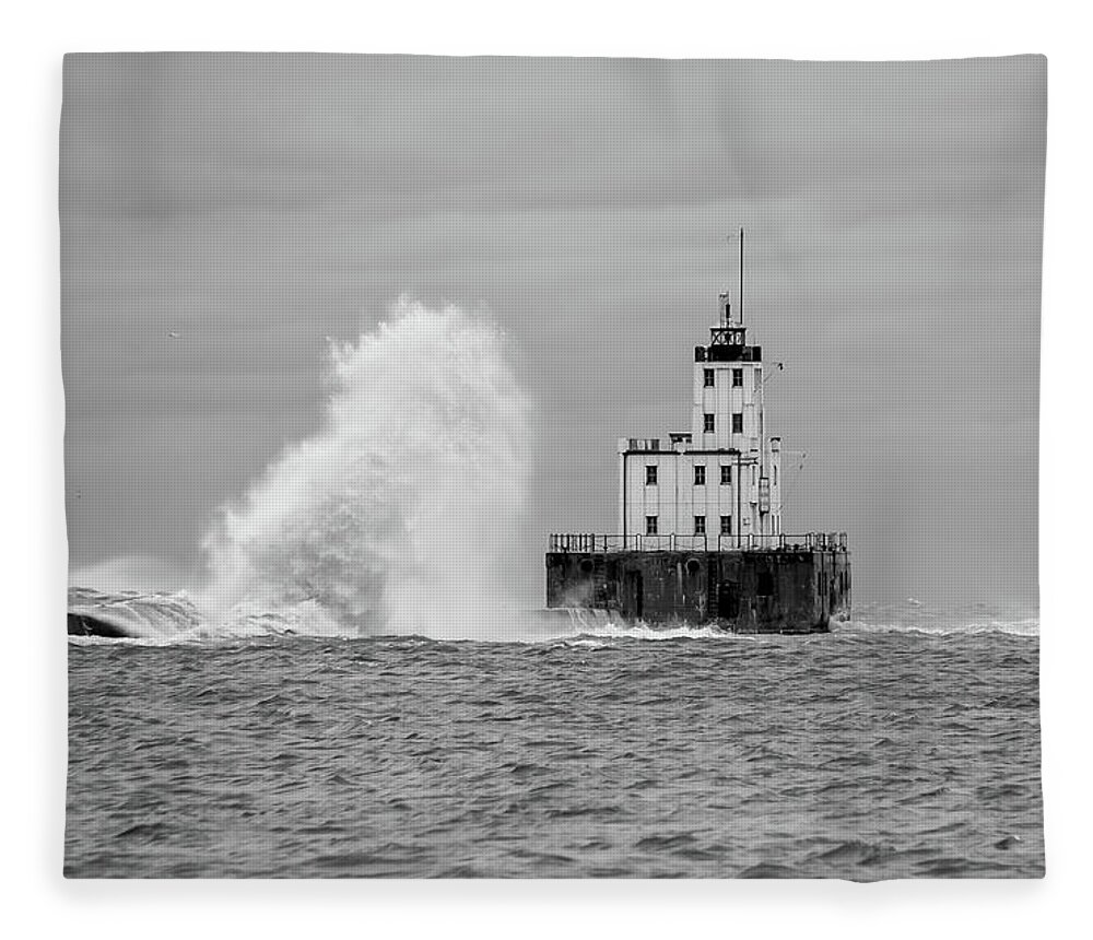 Breakwater Lighthouse Fleece Blanket featuring the photograph Milwaukee Breakwater LIghthouse by Paul Schultz