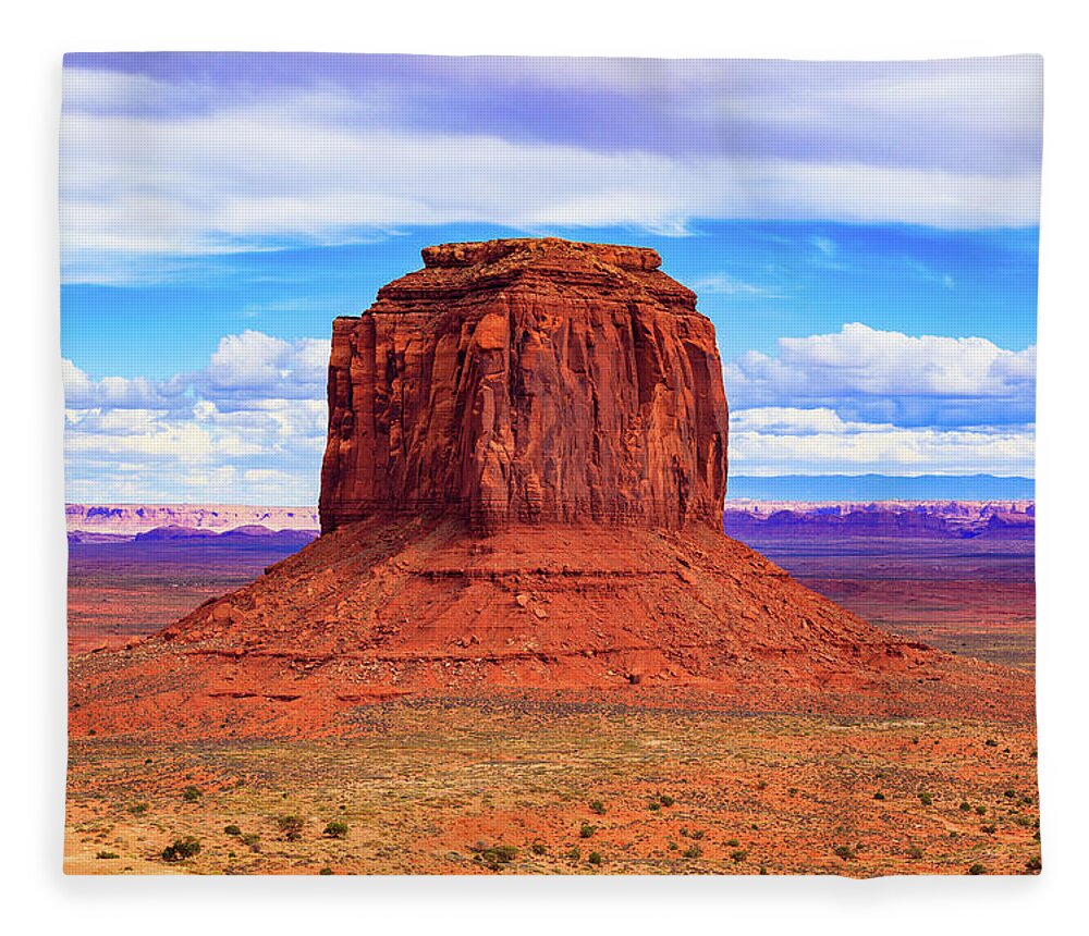 Merrick Butte Fleece Blanket featuring the photograph Monument Valley Butte II by Raul Rodriguez