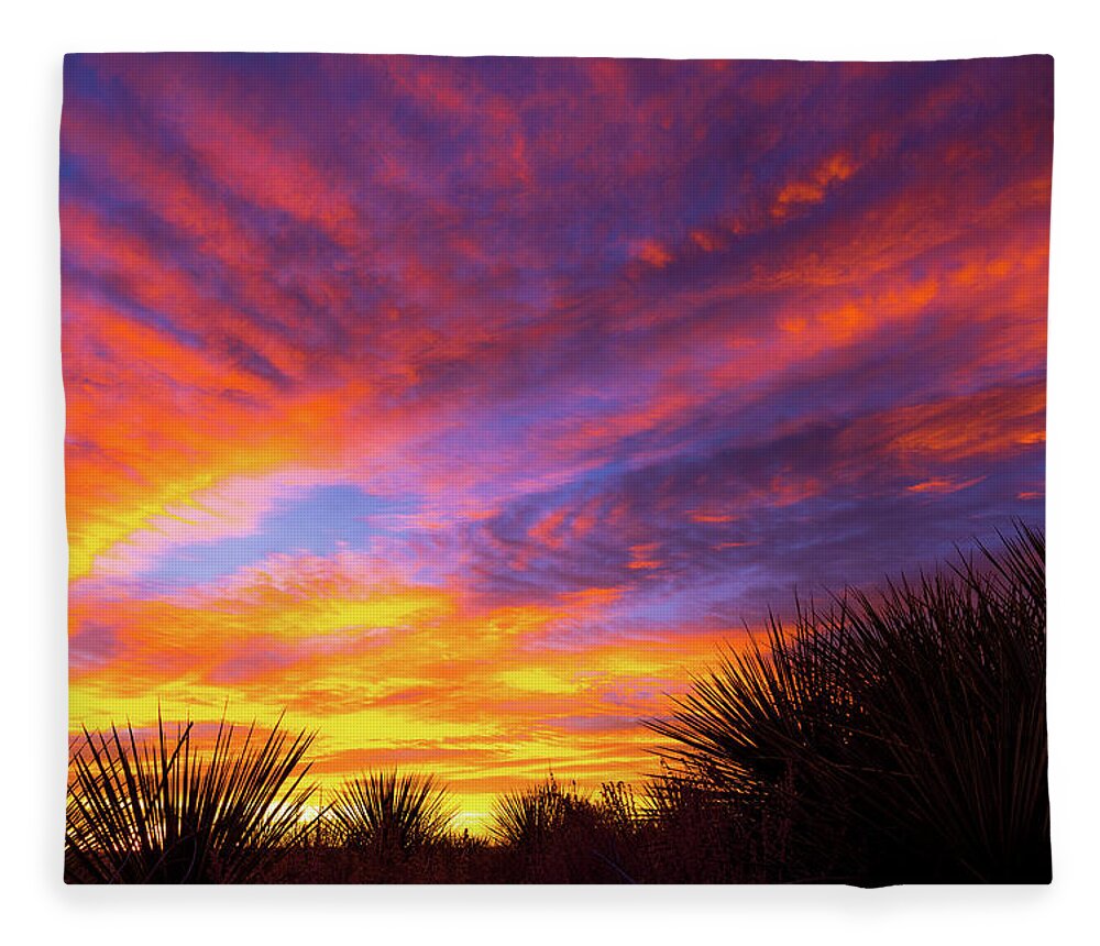 Colorado Fleece Blanket featuring the photograph Morning Skies by Gary Kochel