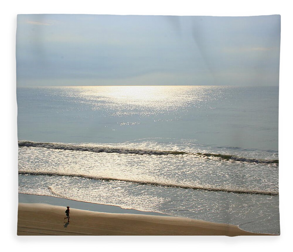 Seascape Fleece Blanket featuring the photograph My morning run by Julie Lueders 