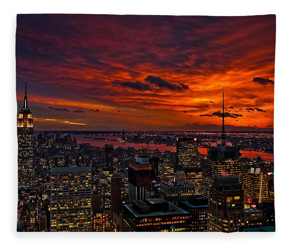 New York Fleece Blanket featuring the photograph Nature's Palette by Neil Shapiro