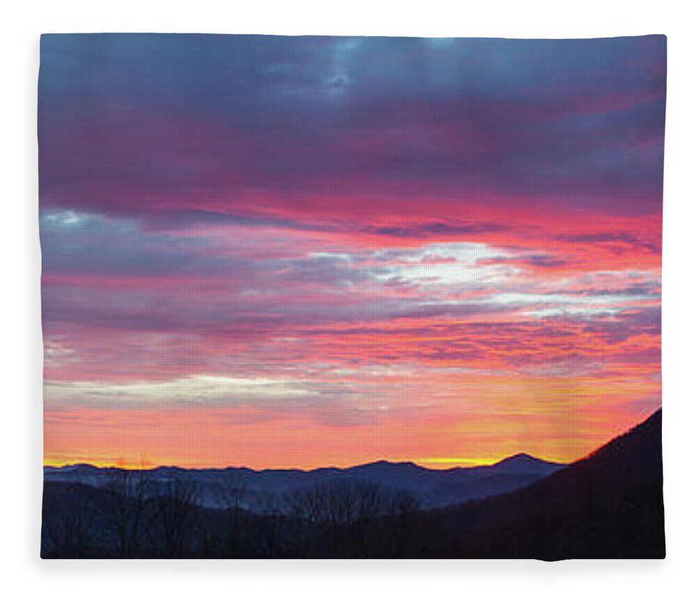 Sunrise Fleece Blanket featuring the photograph New Year Dawn - 2016 December 31 by D K Wall