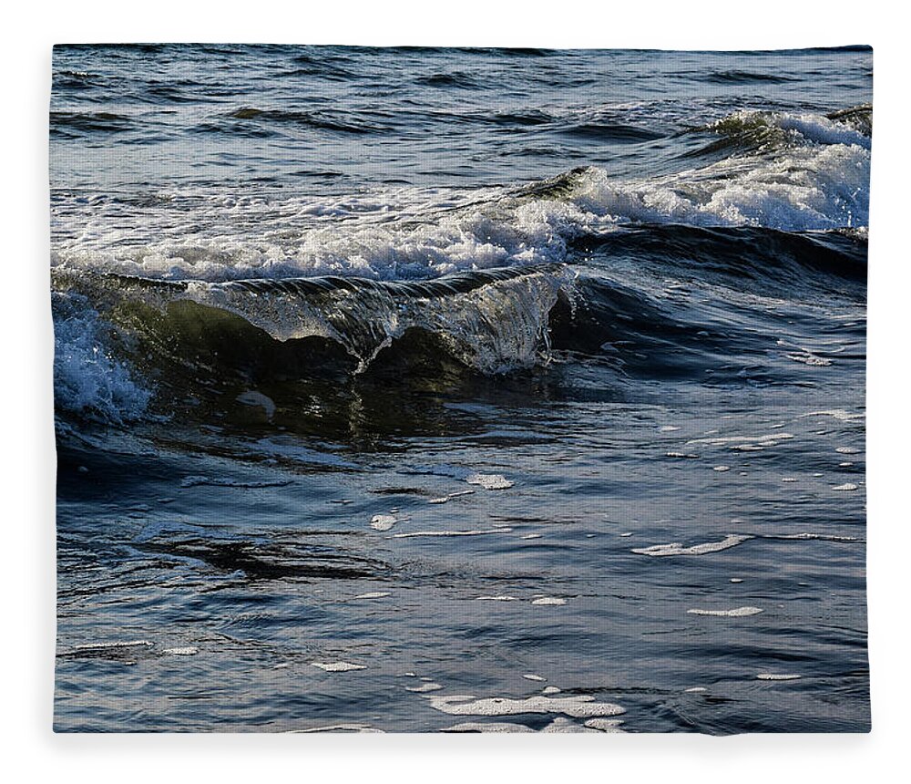 Waves Fleece Blanket featuring the photograph Pacific Waves by Nicole Lloyd