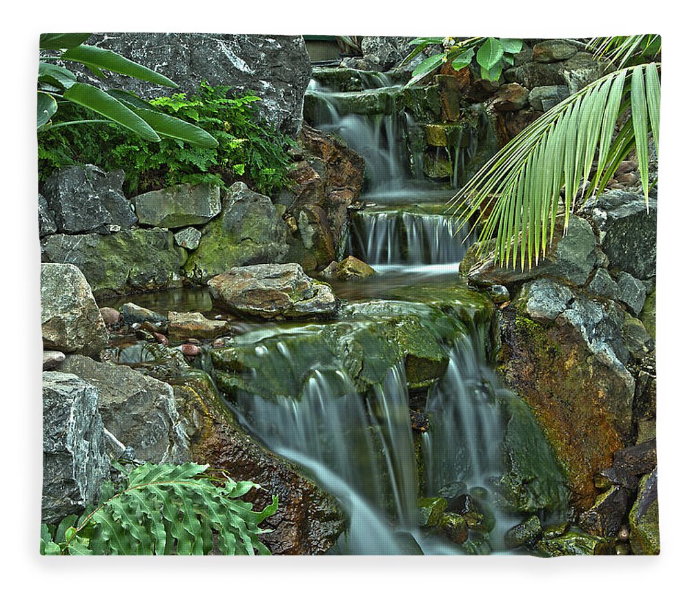 Muttart Conservatory Fleece Blanket featuring the photograph Pond@Muttart by Stan Kwong