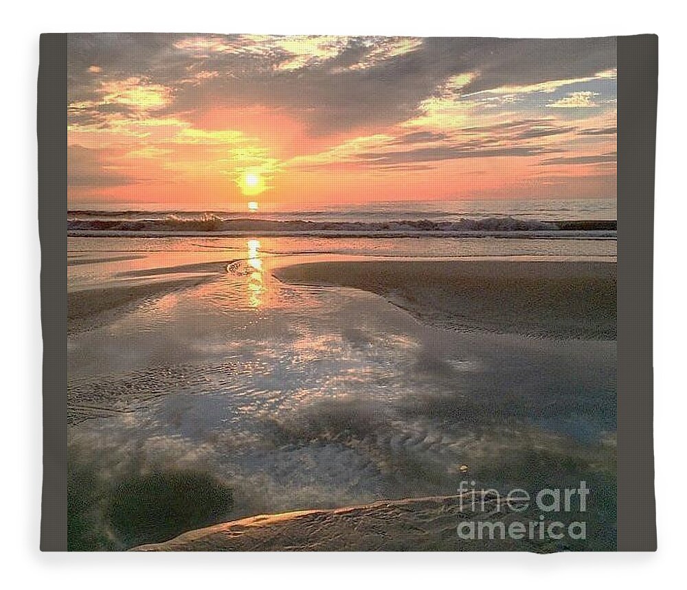  Fleece Blanket featuring the photograph Pouring out by LeeAnn Kendall
