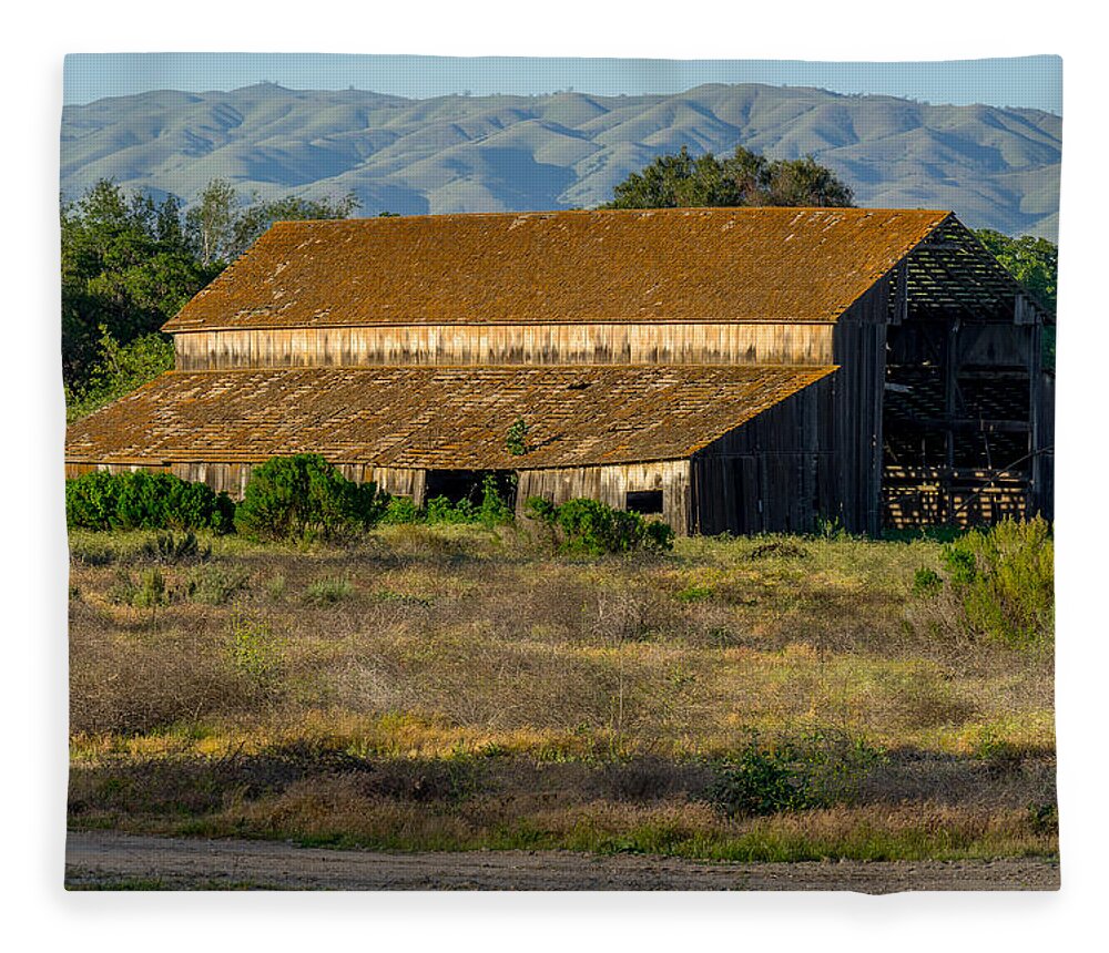 Old Barn Fleece Blanket featuring the photograph River Road Barn by Derek Dean