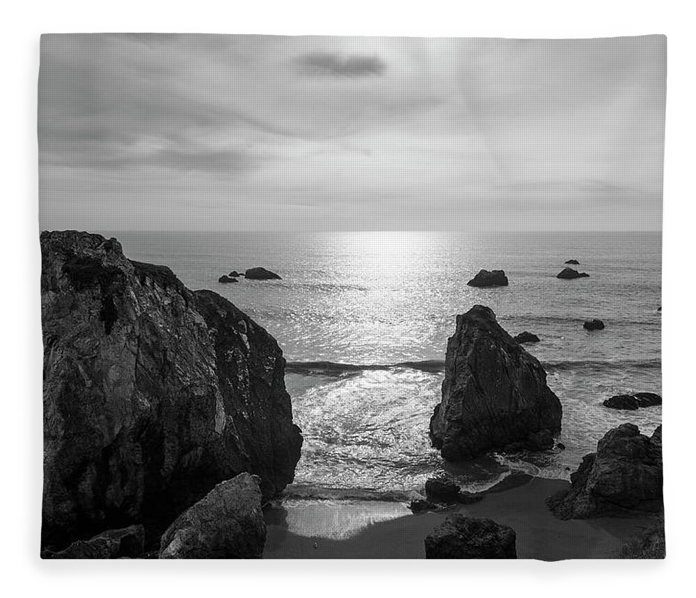 Pacific Fleece Blanket featuring the photograph Seascape Jenner California III BW by David Gordon