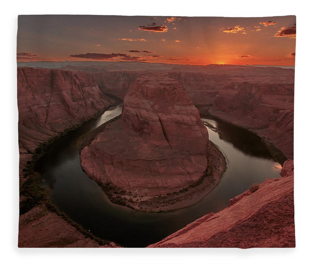 Sunset Fleece Blanket featuring the photograph Sunset at Horseshoe Bend by Susan Rissi Tregoning