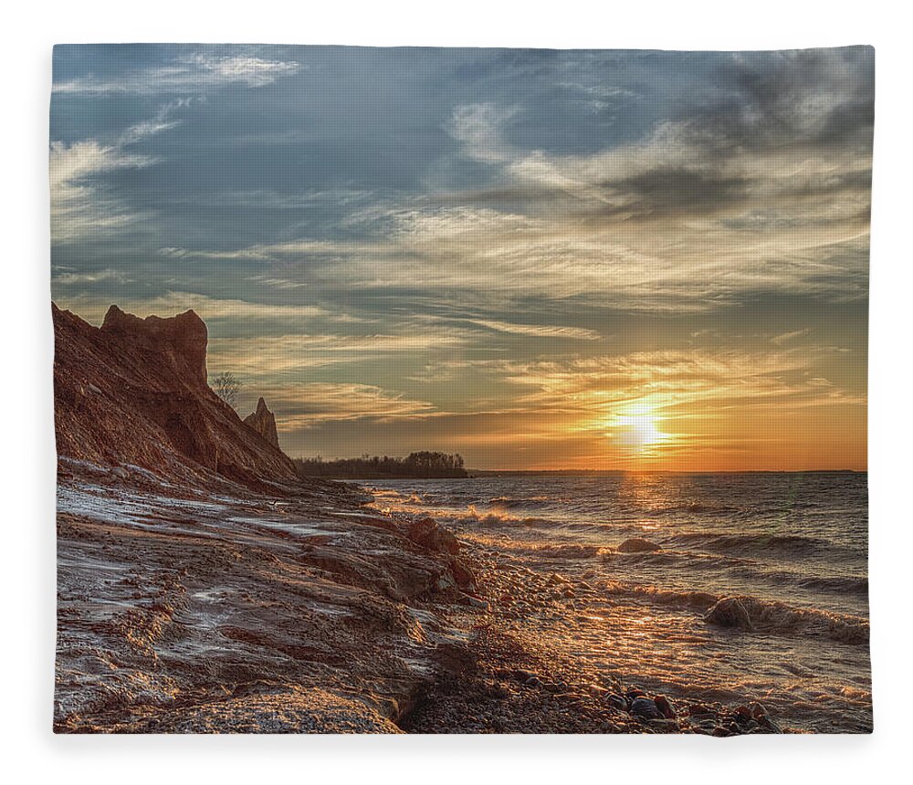 Winter Fleece Blanket featuring the photograph Sunset at the Bluffs by Rod Best