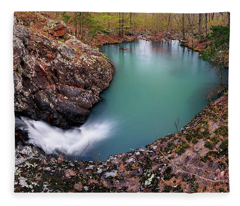 Cascade Fleece Blanket featuring the photograph The green pool by Robert Charity