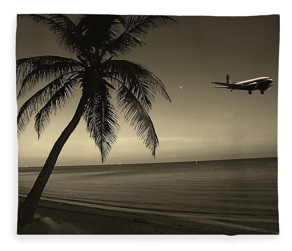Palm Fleece Blanket featuring the photograph The Last Flight Out by Susanne Van Hulst