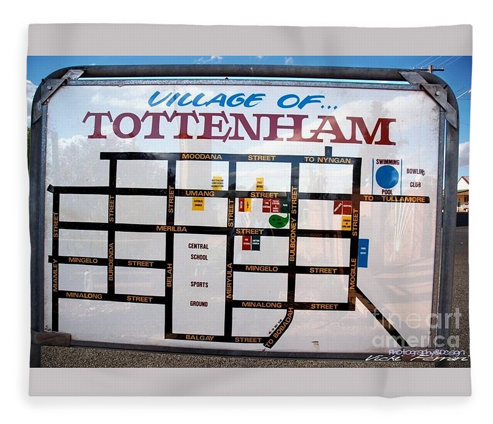  Fleece Blanket featuring the photograph Tottenham Village by Vicki Ferrari