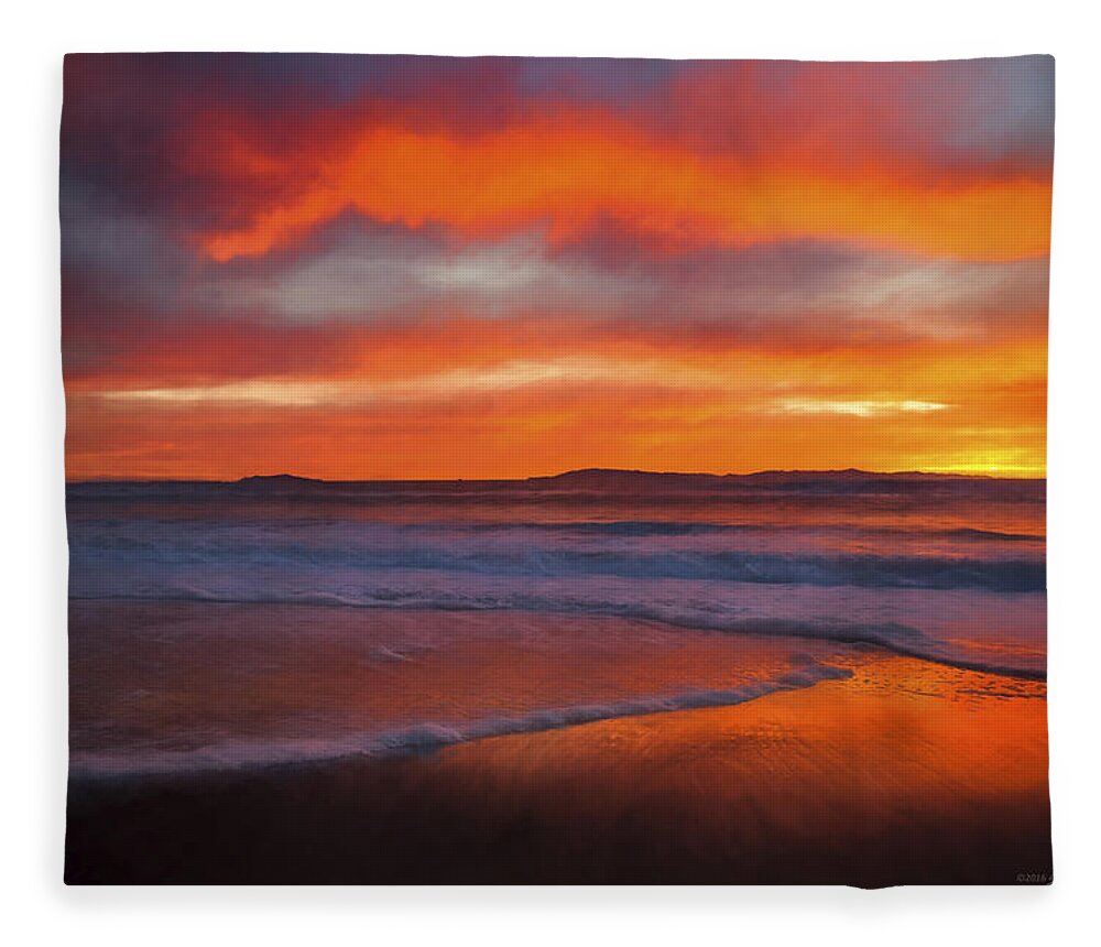 Beach Fleece Blanket featuring the photograph Ventura, California Sunset by John A Rodriguez
