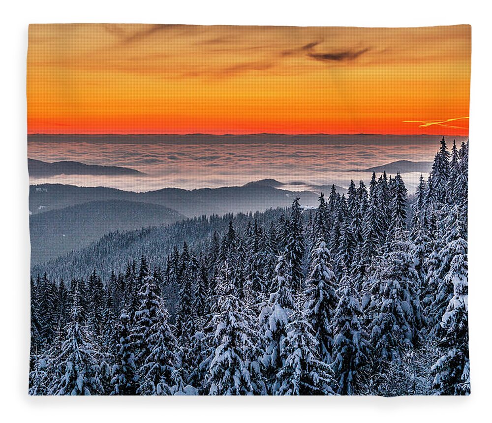 Bulgaria Fleece Blanket featuring the photograph Above Ocean Of Clouds by Evgeni Dinev