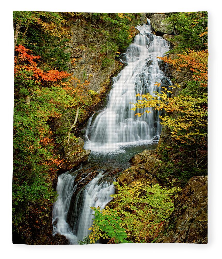 Crystal Cascade Fleece Blanket featuring the photograph Autumn Falls, Crystal Cascade by Jeff Sinon