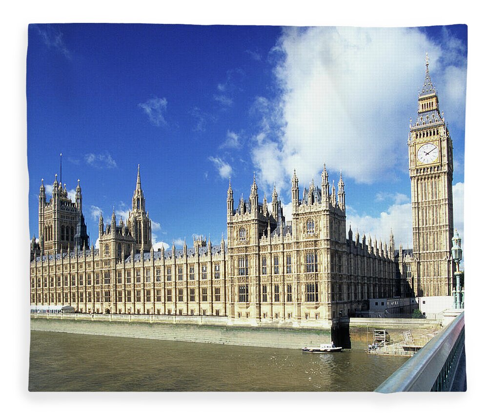 Gothic Style Fleece Blanket featuring the photograph Big Ben And Houses Of Parliament by Hisham Ibrahim