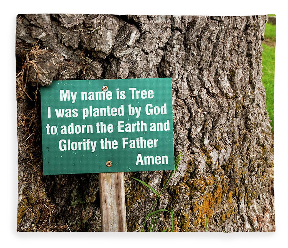 Centennial Fleece Blanket featuring the photograph Centennial Oak - Salem Oak Tree by Louis Dallara