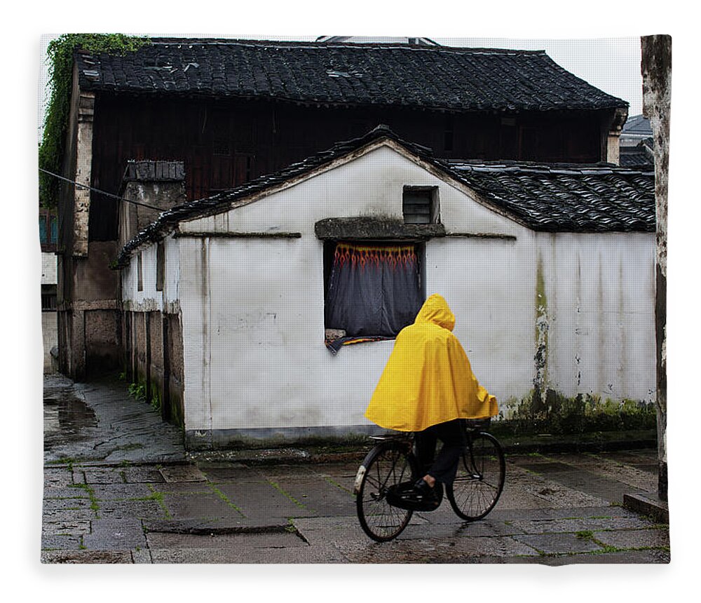 Chinese Culture Fleece Blanket featuring the photograph Chinese Water Town In Rainy by Wulingyun
