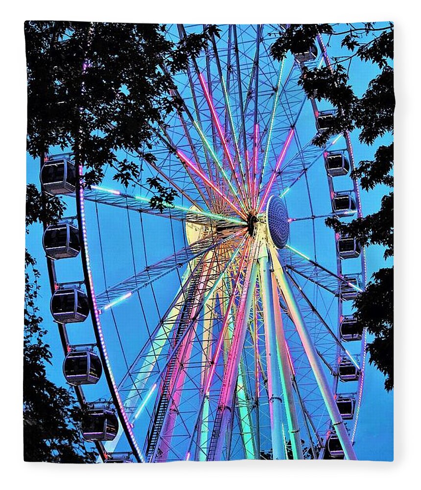 Ferris Wheel Fleece Blanket featuring the photograph Farris Wheel Pigeon Forge by Merle Grenz