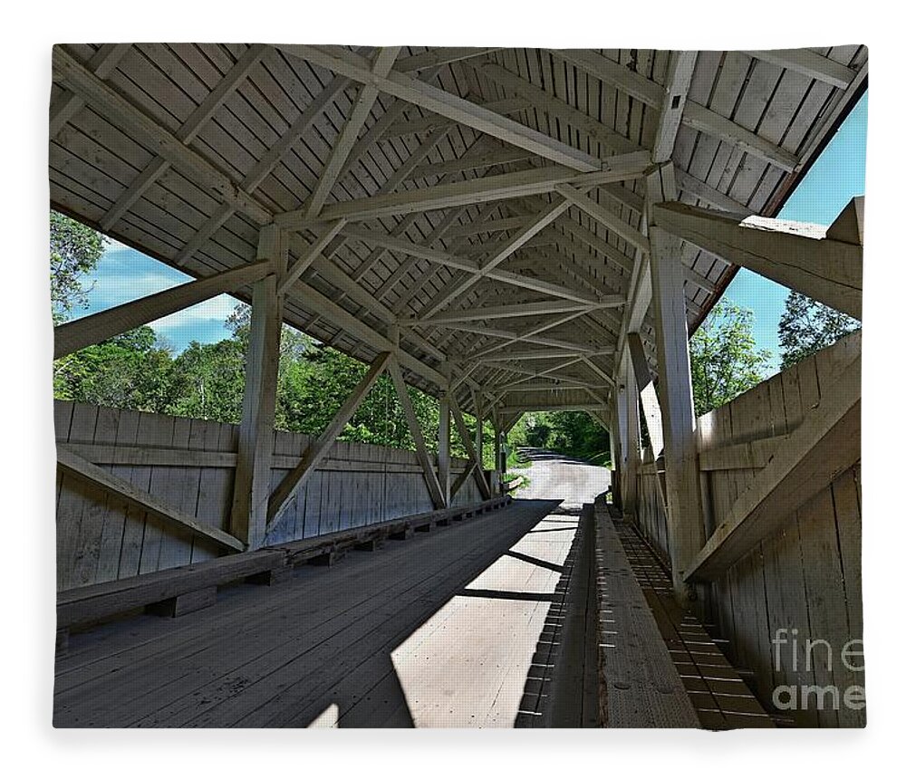 Covered Bridge Fleece Blanket featuring the photograph Greenbanks Hollow by Steve Brown