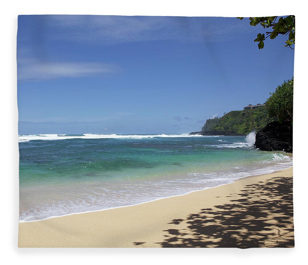 Water's Edge Fleece Blanket featuring the photograph Hideaways Beach In Princevill, Kauai by 3bugsmom