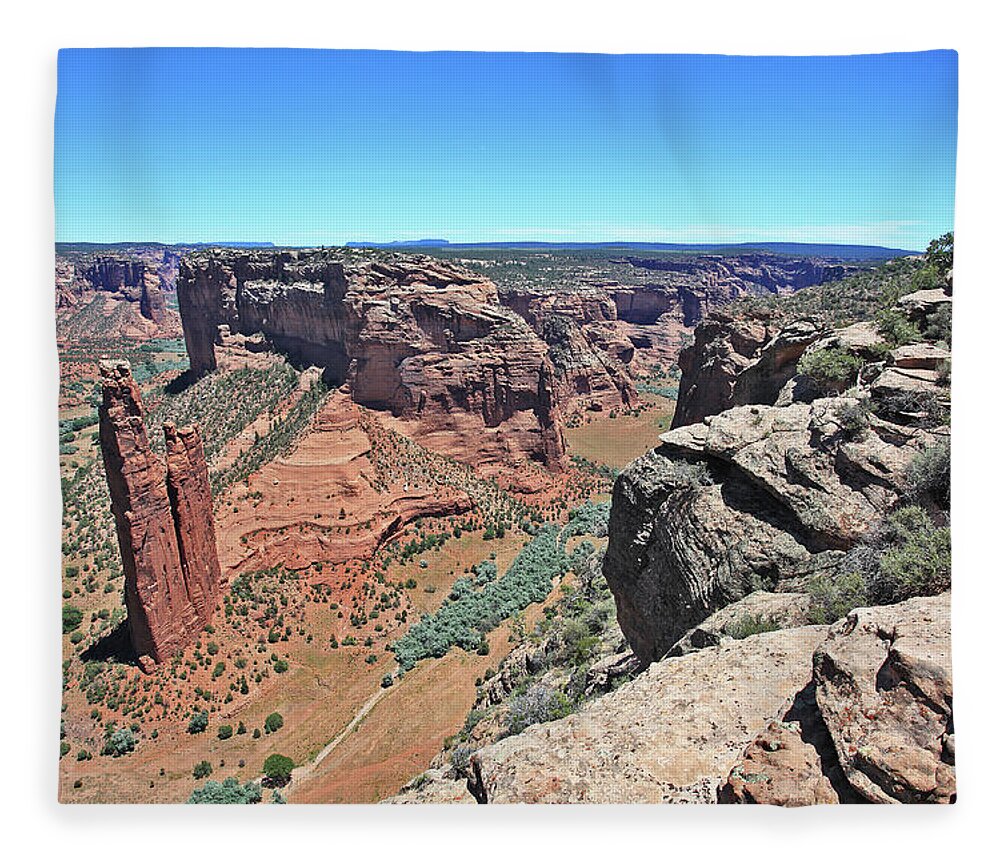 Arizona Fleece Blanket featuring the photograph High Noon at Spider Rock by Gary Kaylor