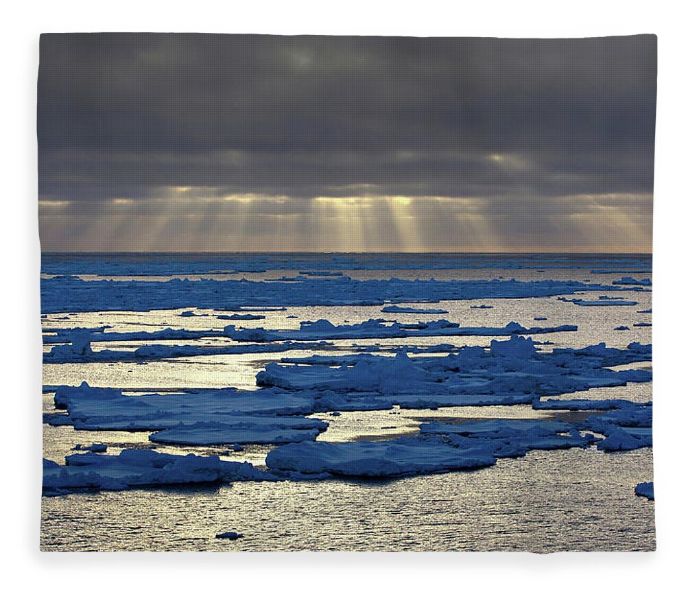 Tranquility Fleece Blanket featuring the photograph Ice Floe In The Southern Ocean, 180 by Cultura Rf/brett Phibbs
