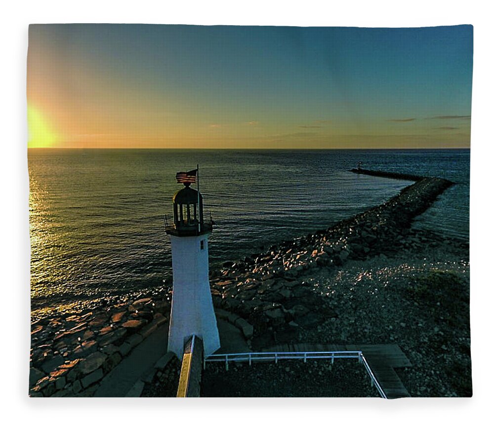 Sunrise Fleece Blanket featuring the photograph Light of the Sea by William Bretton