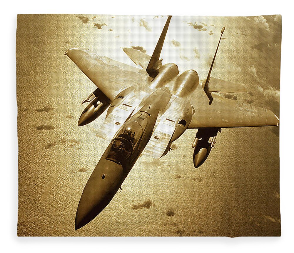 F-15 Eagle Fleece Blanket featuring the photograph Mcdonnell Douglas F-15 Eagle In Flight by Stocktrek