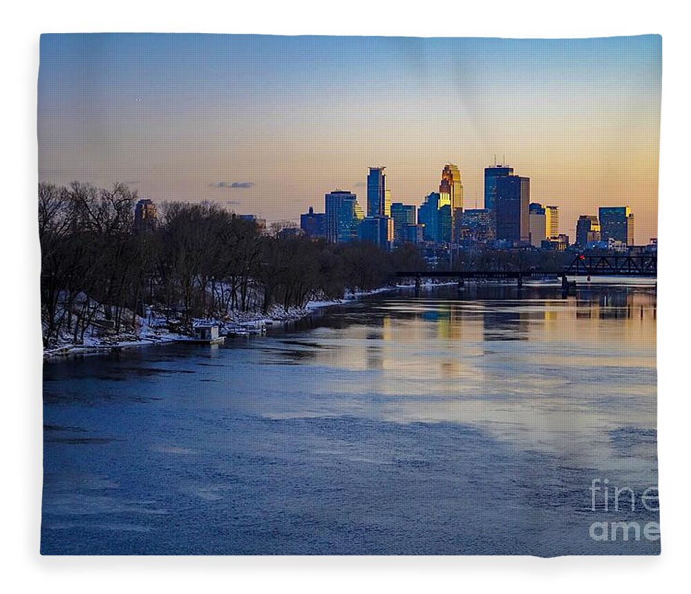 Minneapolis Fleece Blanket featuring the photograph Minneapolis Skyline by Susan Rydberg