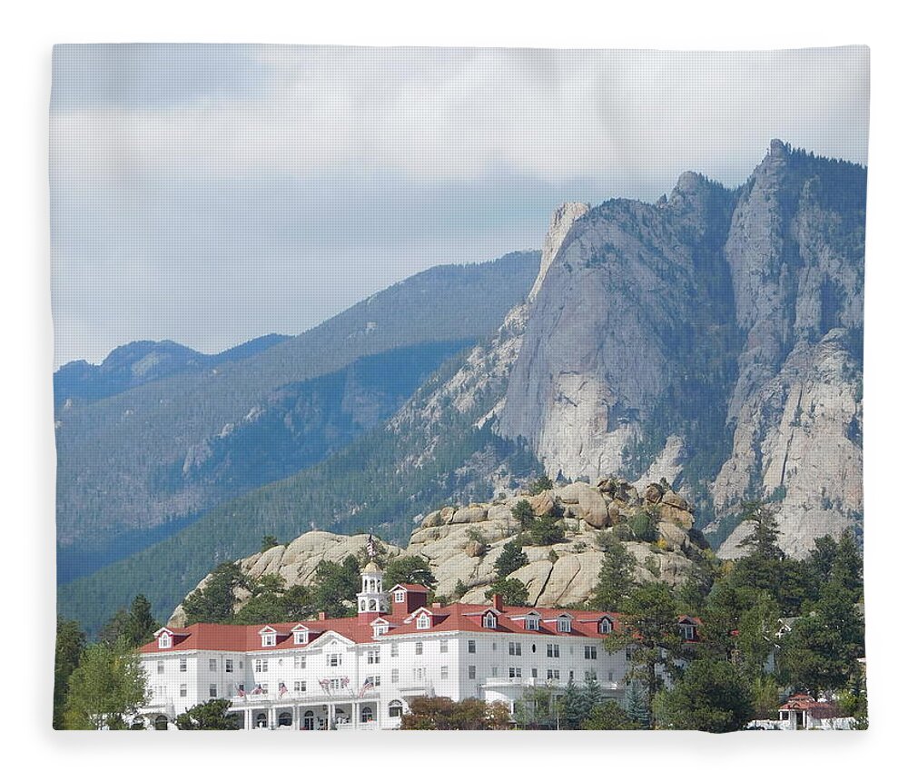 Mountains Fleece Blanket featuring the photograph Nestled in the Mountains by Karen Stansberry
